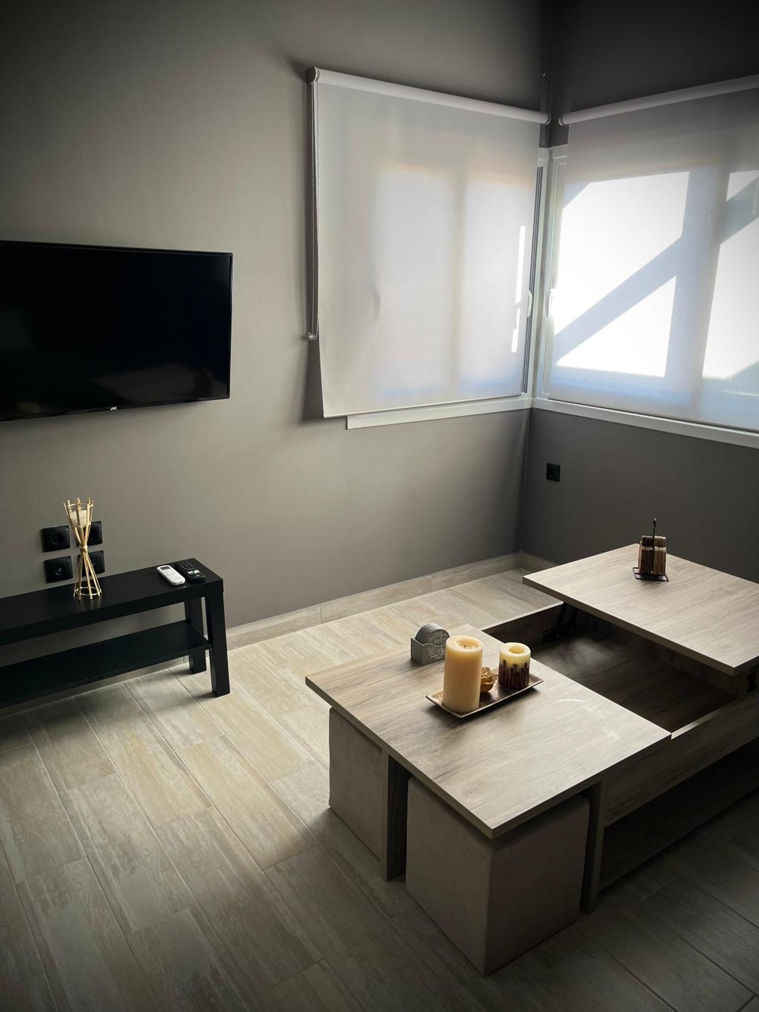 Joannas Airport Luxury Rooms Artemida  Eksteriør billede